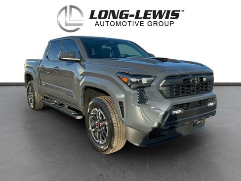 Used 2025 Toyota Tacoma SR5 image 10
