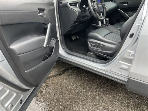 Used 2024 Toyota Corolla Cross XSE w/ Convenience Package image 14