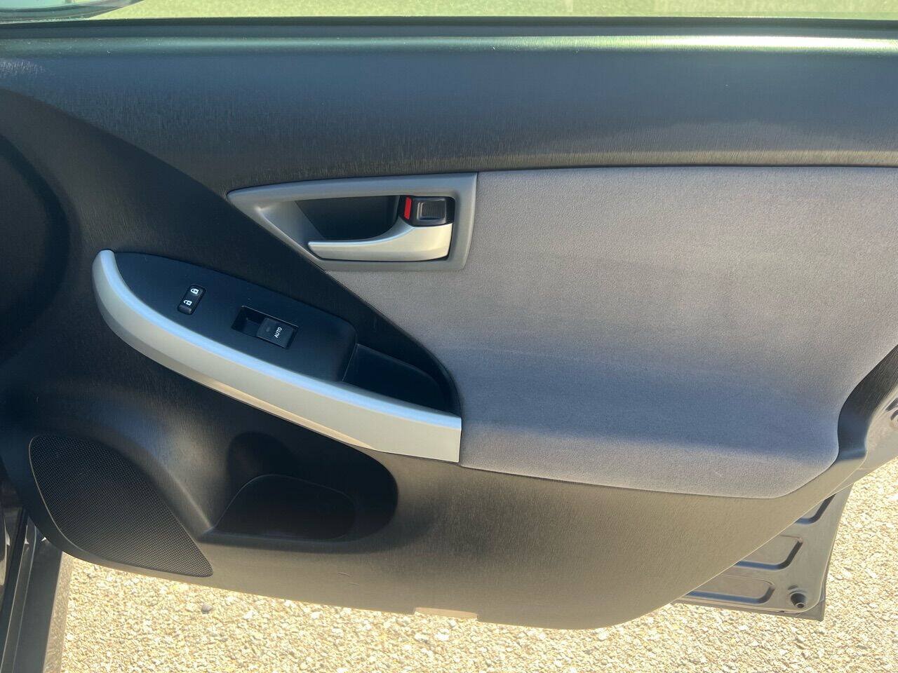 Used 2015 Toyota Prius Two FWD image 14