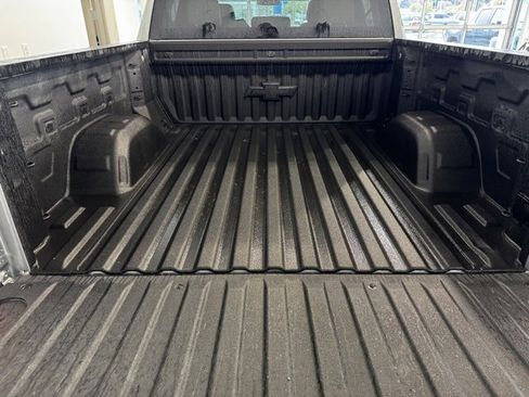 Certified 2025 Chevrolet Silverado 1500 LTZ image 40