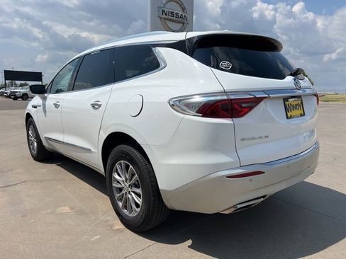Used 2024 Buick Enclave Premium image 5