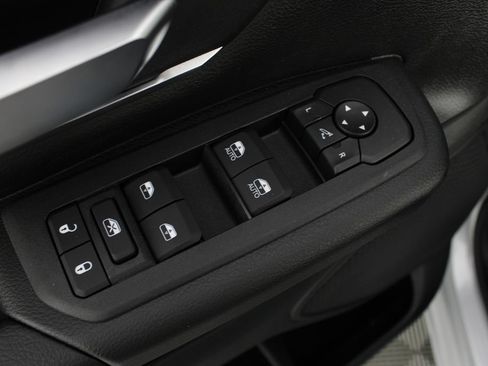 New 2026 RAM 1500 4x4 Crew Cab image 14