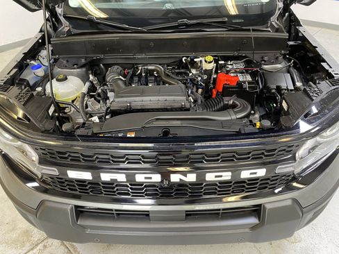 Used 2025 Ford Bronco Sport Outer Banks w/ Outer Banks Tech Package+ AWD/4WD image 9