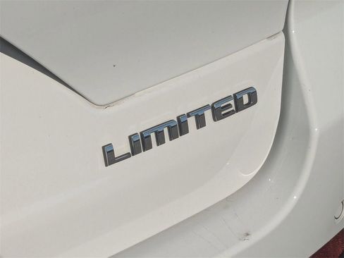 Used 2024 Jeep Grand Cherokee Limited w/ MOPAR Finishing Package image 13