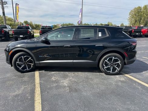 New 2026 Chevrolet Equinox EV LT image 6