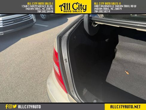 Used 2012 Mercedes-Benz C 250 Sedan image 33