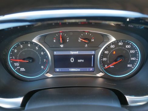 Used 2023 Chevrolet Traverse LT image 22