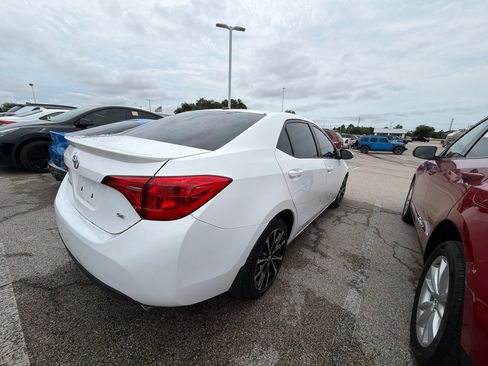Used 2019 Toyota Corolla SE w/ SE Premium Package FWD image 6