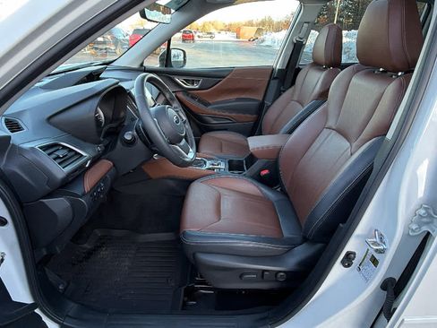 Used 2023 Subaru Forester Touring image 7