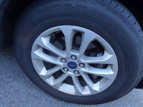 Used 2022 Ford Escape SE image 12