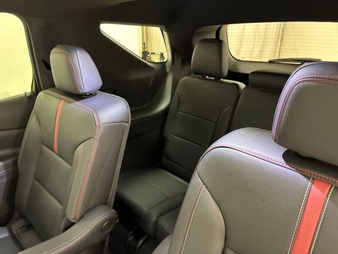 Certified 2026 Chevrolet Traverse RS AWD/4WD image 18