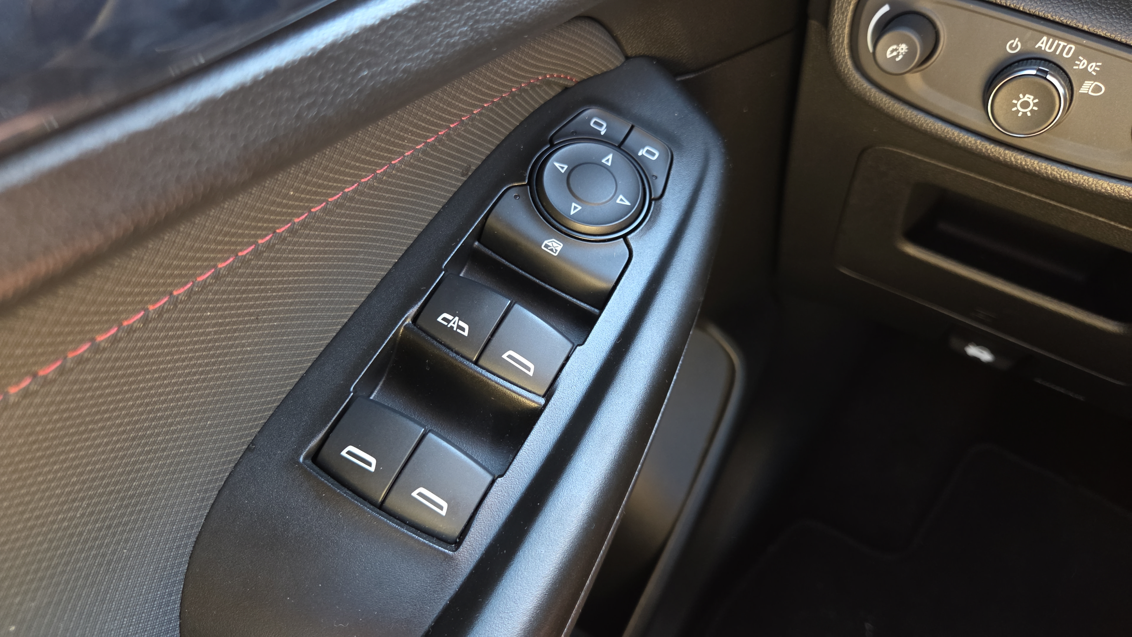 Used 2023 Chevrolet TrailBlazer RS w/ Convenience Package FWD image 18