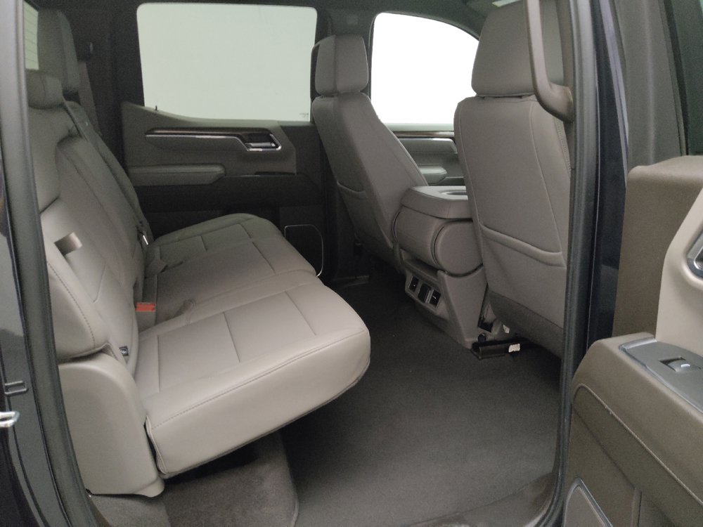 Used 2024 Chevrolet Silverado 1500 LT w/ Leather Package AWD/4WD image 19