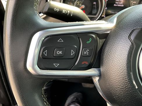 Used 2023 Jeep Wrangler Unlimited Sahara AWD/4WD image 11