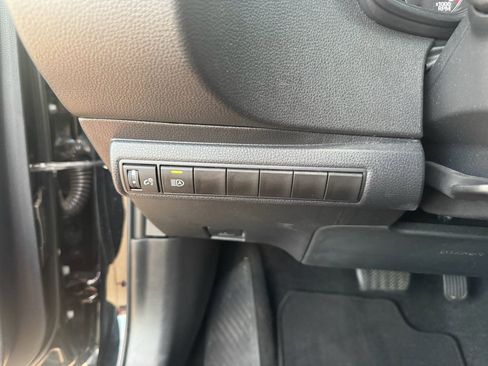 Used 2024 Toyota Corolla LE FWD image 12