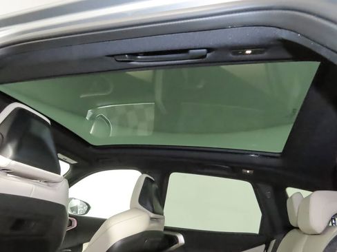 Used 2025 BMW X3 xDrive30i w/ Premium Package AWD/4WD image 9