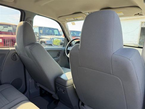 Used 2007 Jeep Liberty Sport AWD/4WD image 21