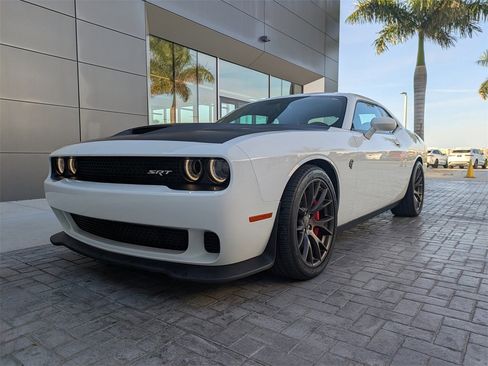 Used 2015 Dodge Challenger SRT Hellcat image 8