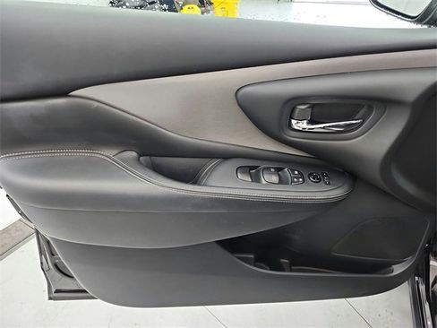 Used 2024 Nissan Murano SV w/ SV Midnight Edition Package image 35