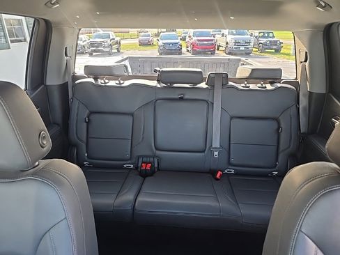 Used 2024 GMC Sierra 1500 SLT image 15