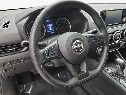 Used 2025 Nissan Sentra S FWD image 13