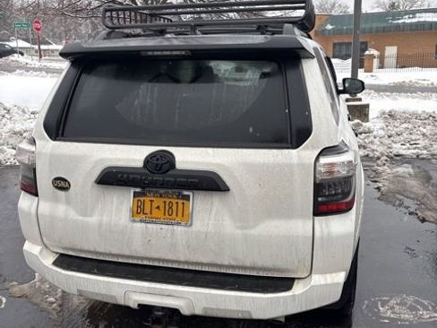 Used 2021 Toyota 4Runner Venture w/ Moonroof Package image 2