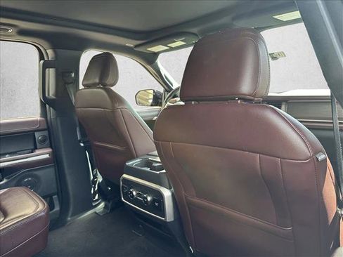 Used 2022 Ford Expedition Limited image 24
