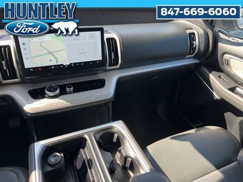 Used 2025 Ford Expedition Max Active AWD/4WD image 20