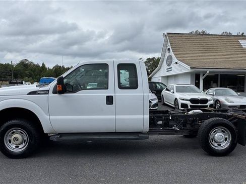 Used 2016 Ford F250 XL w/ Power Equipment Group AWD/4WD image 14