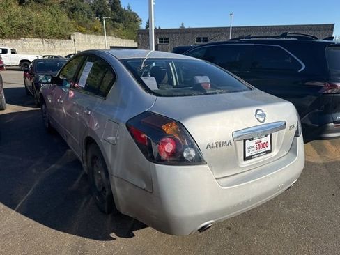 Used 2011 Nissan Altima 2.5 S FWD image 5