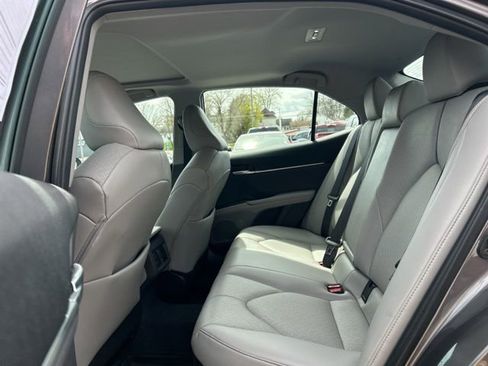 Used 2023 Toyota Camry XLE w/ Navigation Package image 20