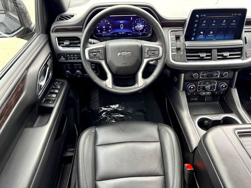 Used 2024 Chevrolet Tahoe Z71 w/ Luxury Package image 24