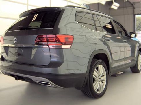 Used 2020 Volkswagen Atlas SE w/ Panoramic Sunroof Package FWD image 3