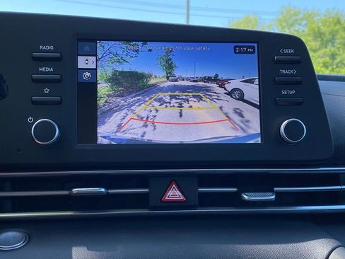 New 2026 Hyundai Elantra Hybrid FWD image 16