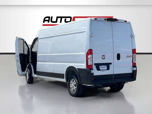 Used 2024 RAM ProMaster 2500 w/ Quick Order Package 22G SLT FWD image 5