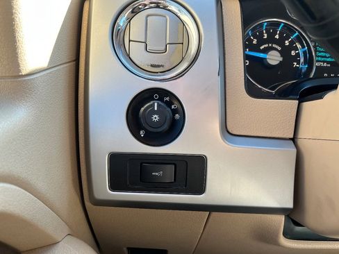 Used 2013 Ford F150 King Ranch w/ King Ranch Luxury Pkg image 23