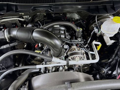 Used 2020 RAM 1500 Classic SLT image 38