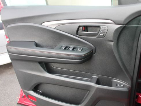 Used 2023 Honda Passport TrailSport image 13