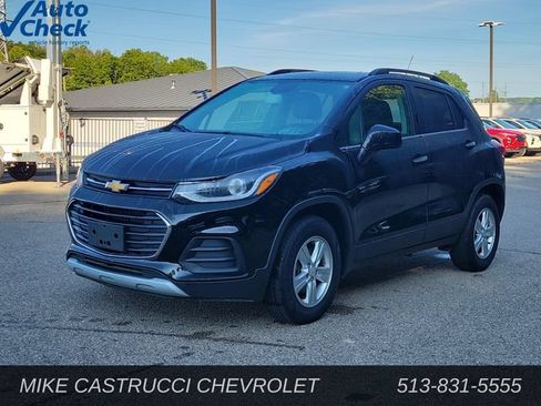 Used 2019 Chevrolet Trax LT w/ LT Convenience Package AWD/4WD image 1