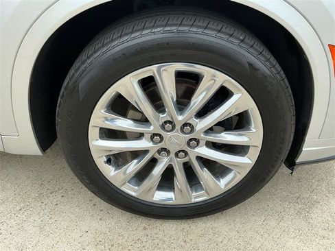 Used 2020 Cadillac XT6 Premium Luxury FWD image 21