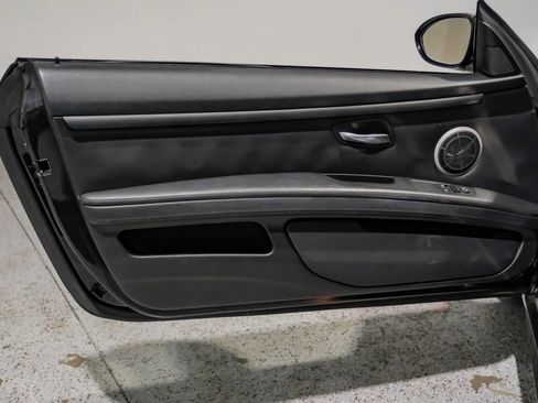 Used 2013 BMW M3 Coupe w/ Premium Pkg image 36