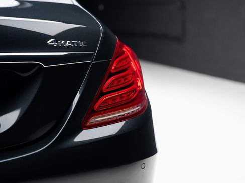 Used 2016 Mercedes-Benz S 550 4MATIC Sedan image 28