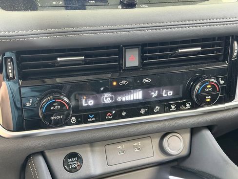Used 2026 Nissan Rogue Platinum w/ Platinum Premium Package AWD/4WD image 50