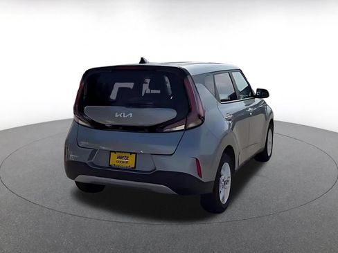 Used 2025 Kia Soul LX w/ LX Technology Package FWD image 13