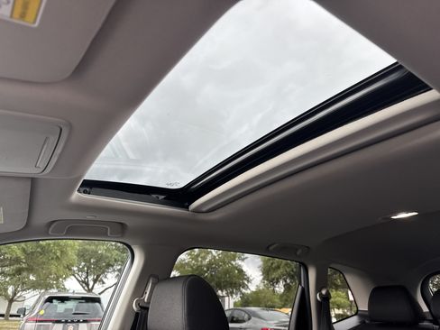 Used 2025 Honda CR-V EX image 21