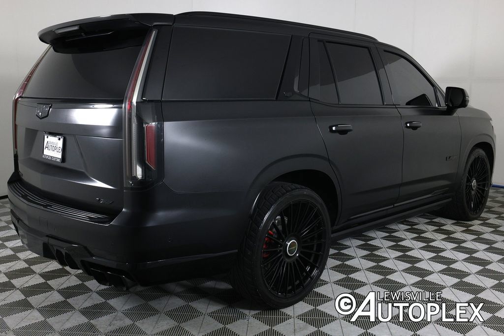 Used 2024 Cadillac Escalade V w/ LPO, ONYX Package AWD/4WD image 5