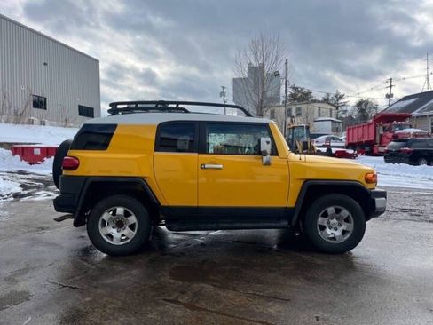 Used 2007 Toyota FJ Cruiser 4WD image 6