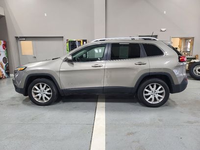 Used 2017 Jeep Cherokee Limited w/ Luxury Group