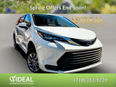 Used 2025 Toyota Sienna LE