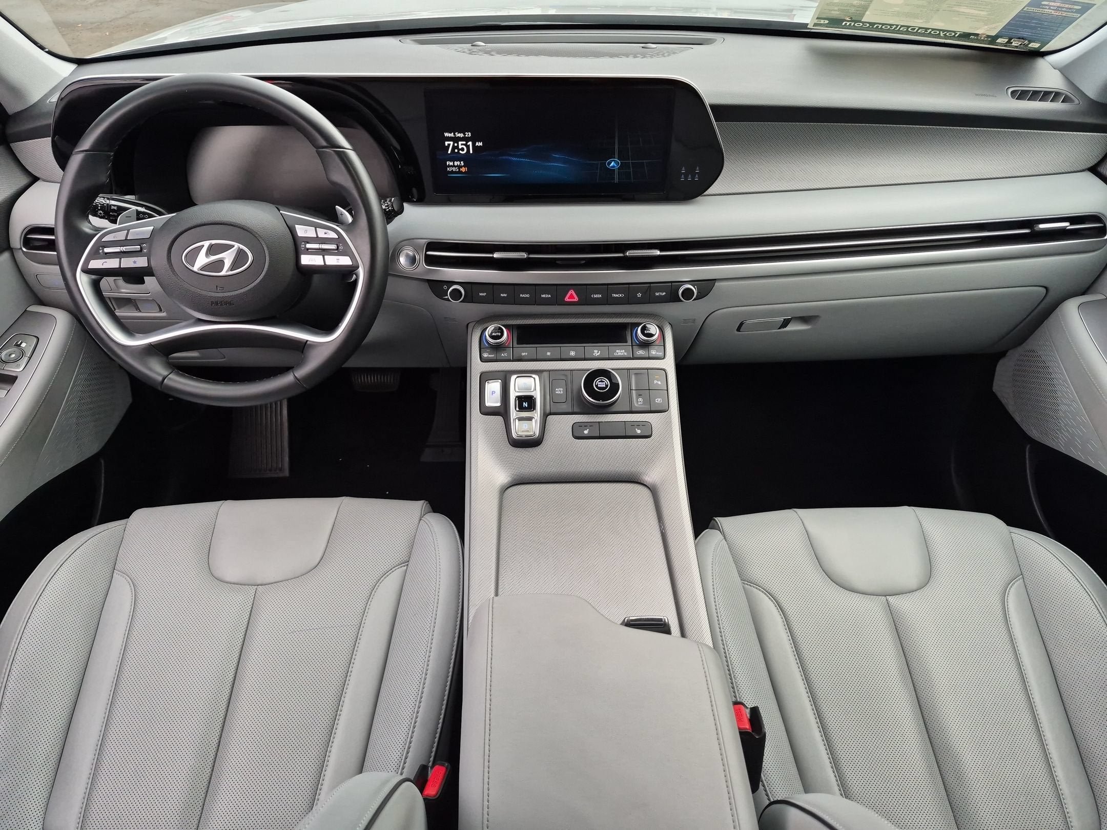 Used 2024 Hyundai Palisade SEL FWD image 12